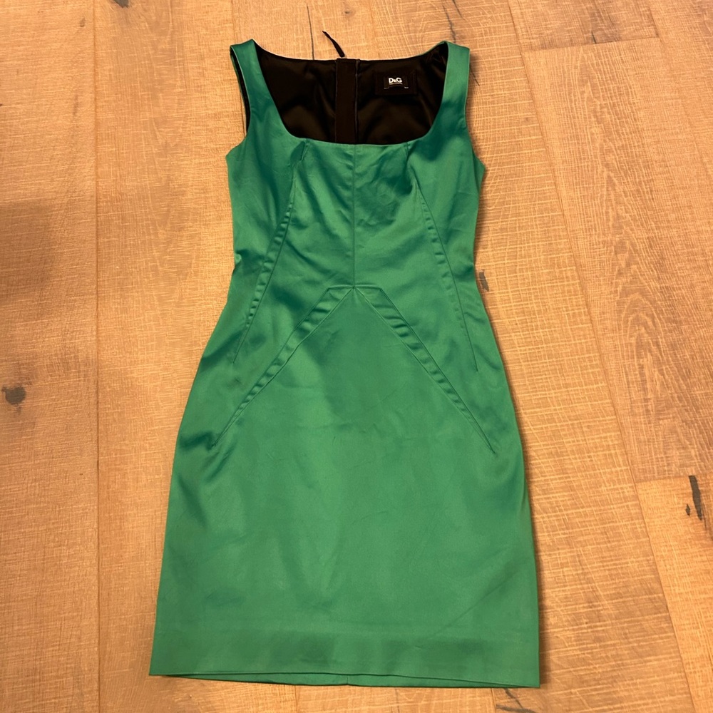 Dolce & Gabbana Green Sleeveless Square Neck Knee-Length Dress